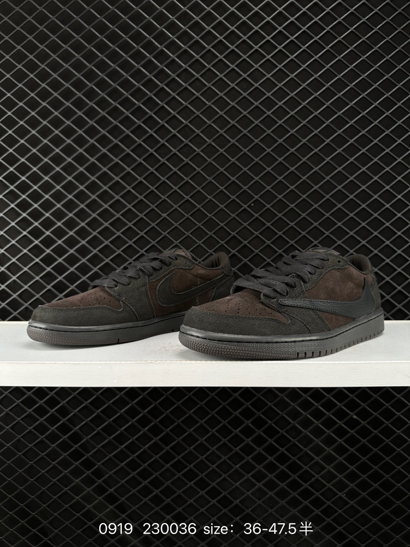 Travis Scott x Air Jordan 1 Low 